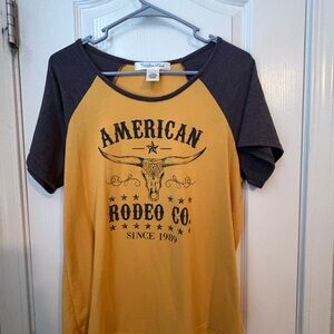 American Rodeo Co. Yellow and Black Short Sleeve Tee
